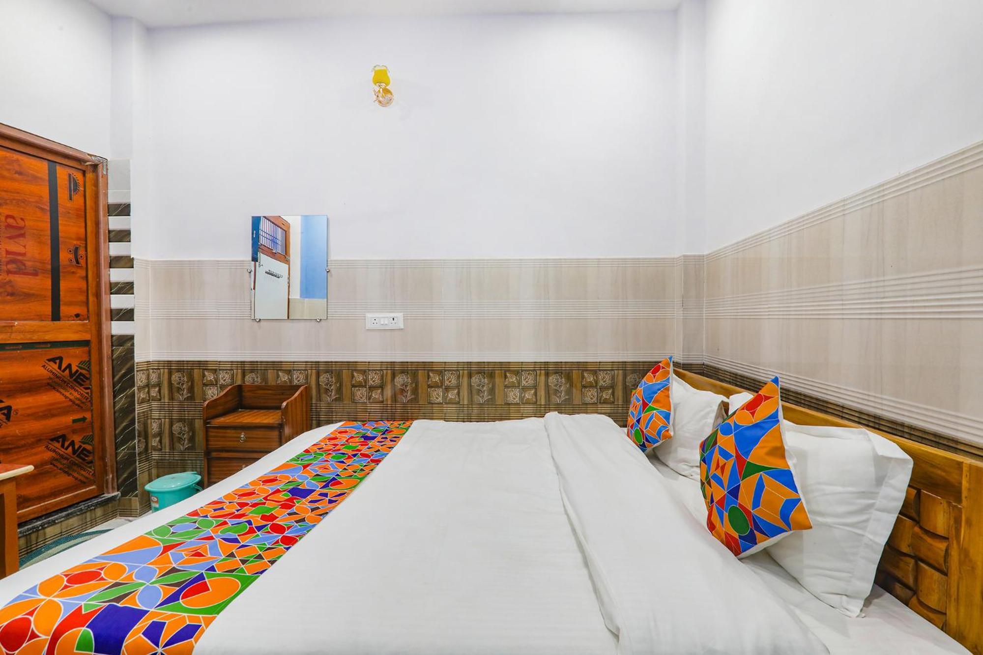 Fabexpress Shree Siya Raman - 500M From Shri Ram Janam Bhumi Hotel Ayodhya Екстериор снимка